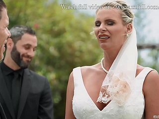 Bridezzzla: Uma foda -foda na parte 1 do casamento - Phoenix Marie, Sally D'Angelo / Brazzers / Rivulet cheios de